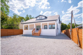 Inviting 4BR2BA Near Downtown Riverwalk